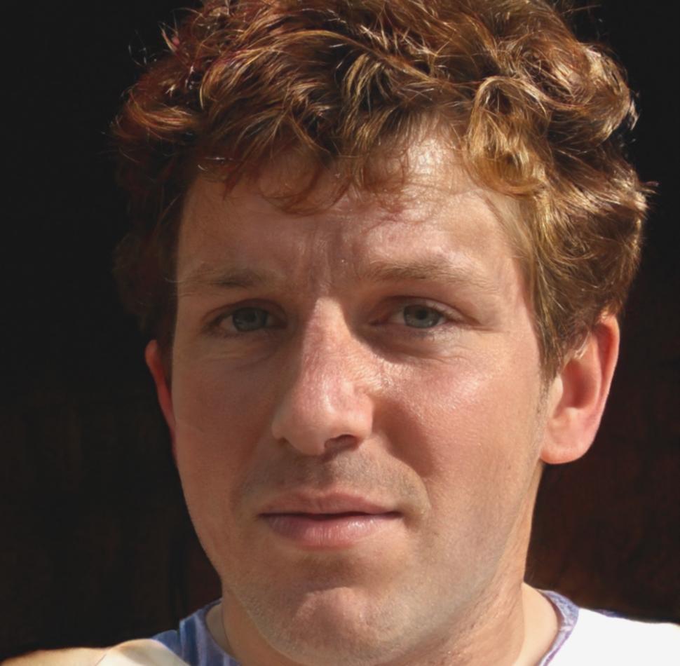 Ritratto del docente Davide Torrisi
